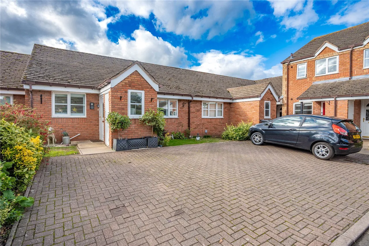 2 bed house for sale — Spire View, Bromsgrove, Worcestershire, B61 8DZ