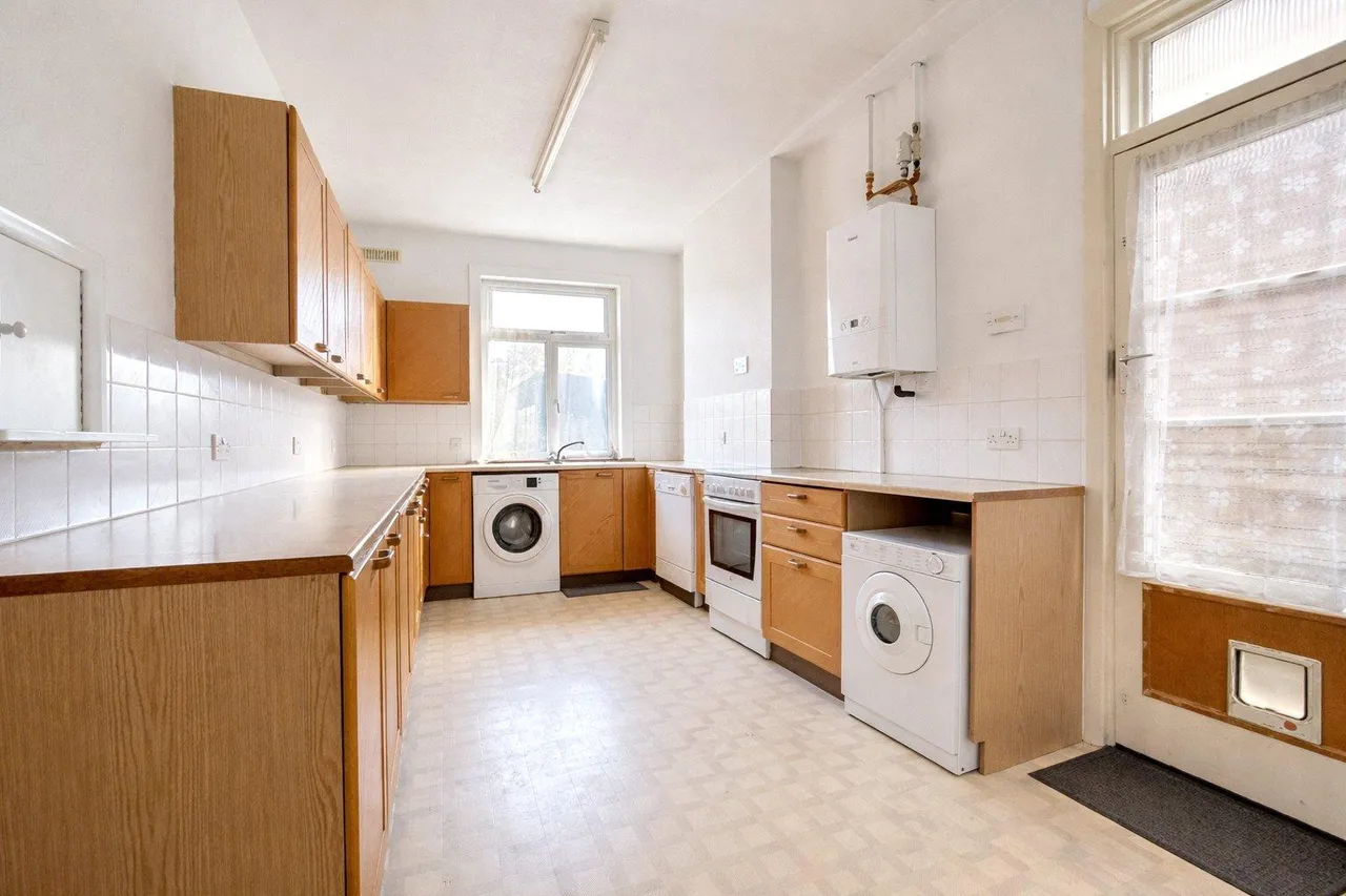 Newquay Road, London, SE6, photo 4