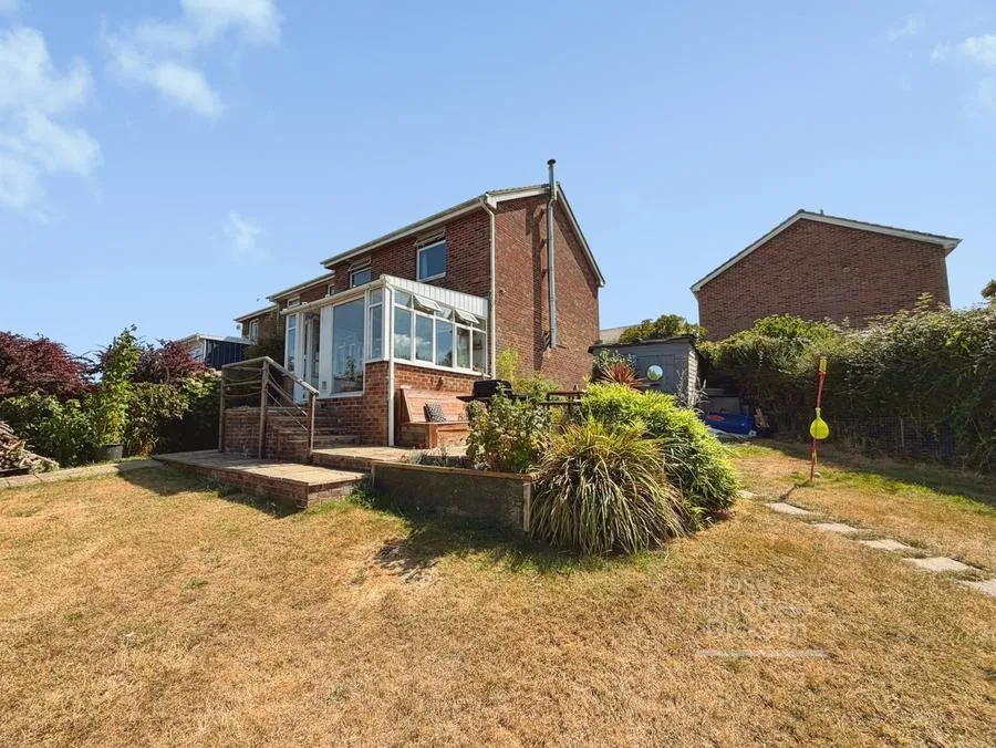 Hillcrest Road, Rookley, PO38, photo 16