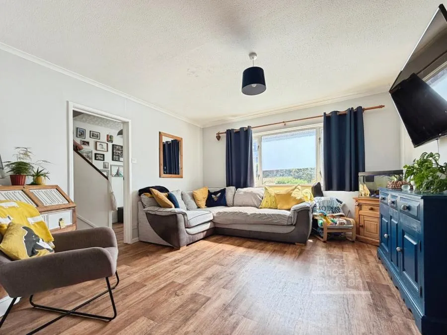Hillcrest Road, Rookley, PO38, photo 2