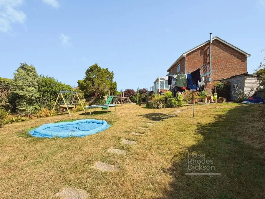 Hillcrest Road, Rookley, PO38, photo 14