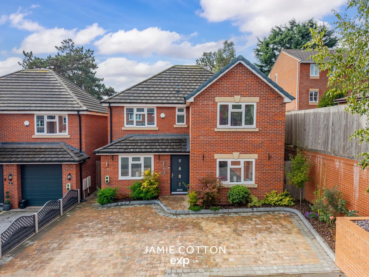 4 bed house for sale, Ashbourne Ridge, Halesowen, B63