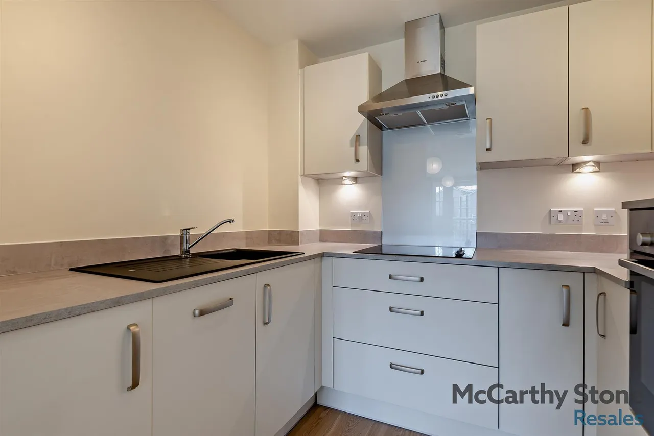 Orchard Lane, Alton, GU34, photo 12