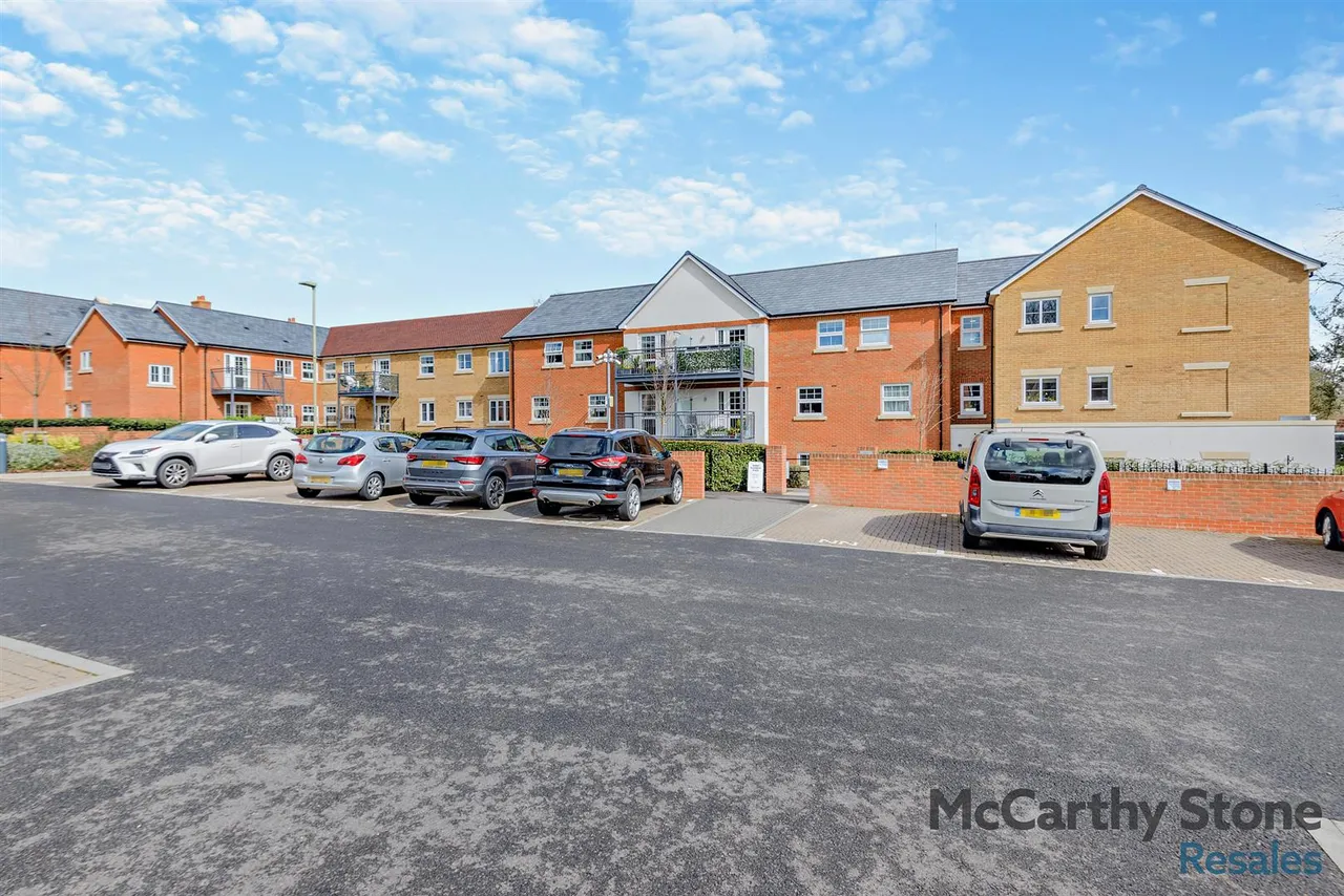Orchard Lane, Alton, GU34, photo 32