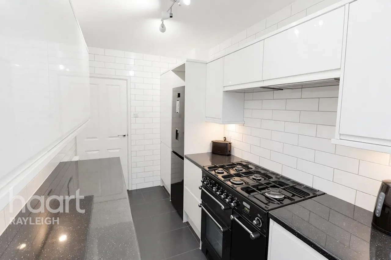 Eastwood Road, Rayleigh, SS6, photo 6