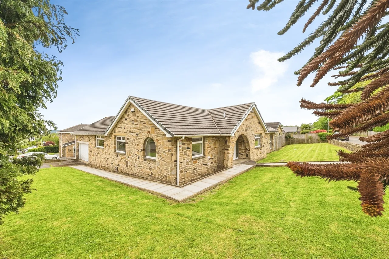 The Ghyll, Fixby, Huddersfield, photo 4