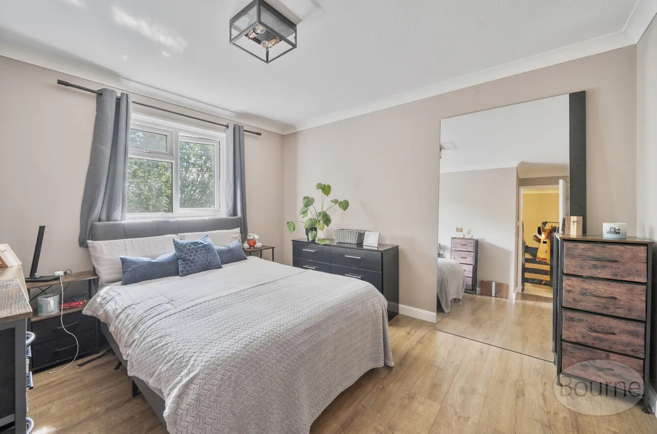 Murrell Road, Ash, GU12, photo 8