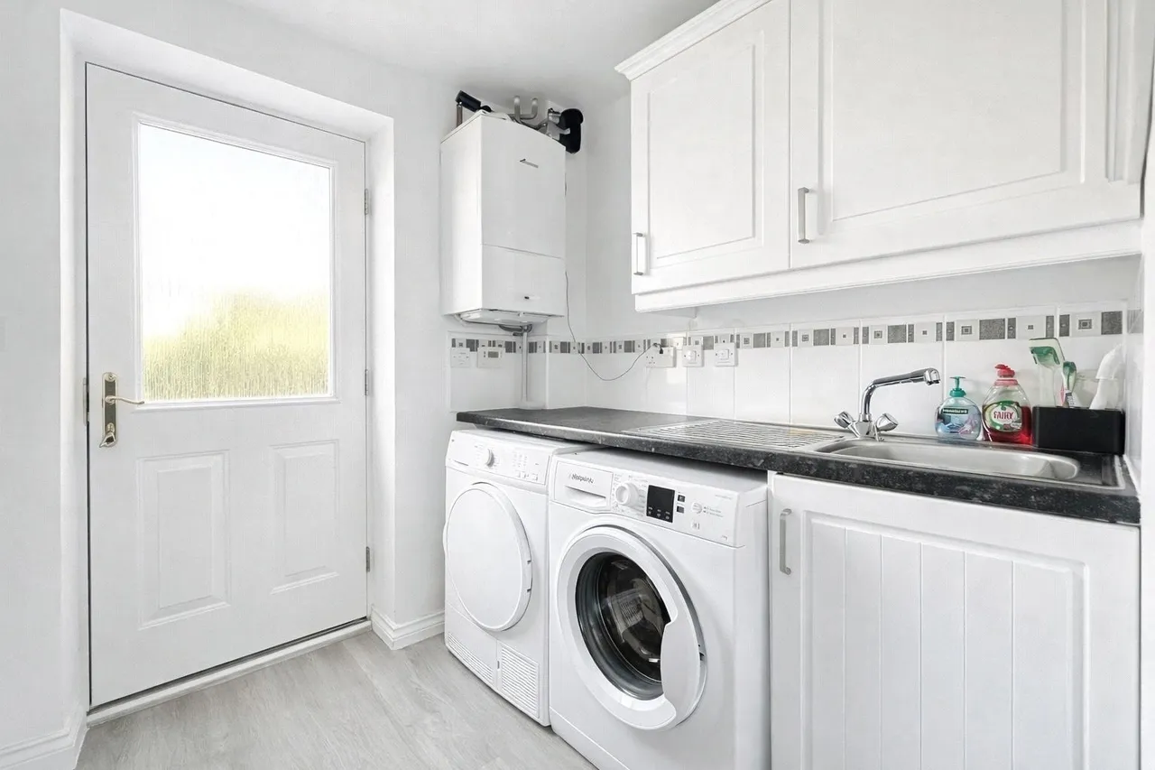 Creswell, Hook, Hampshire, RG27 9TG, photo 15