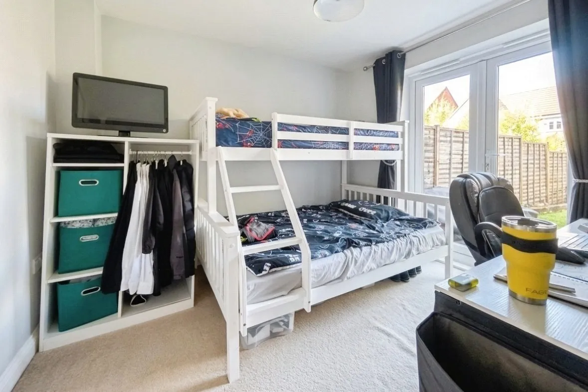 Creswell, Hook, Hampshire, RG27 9TG, photo 13