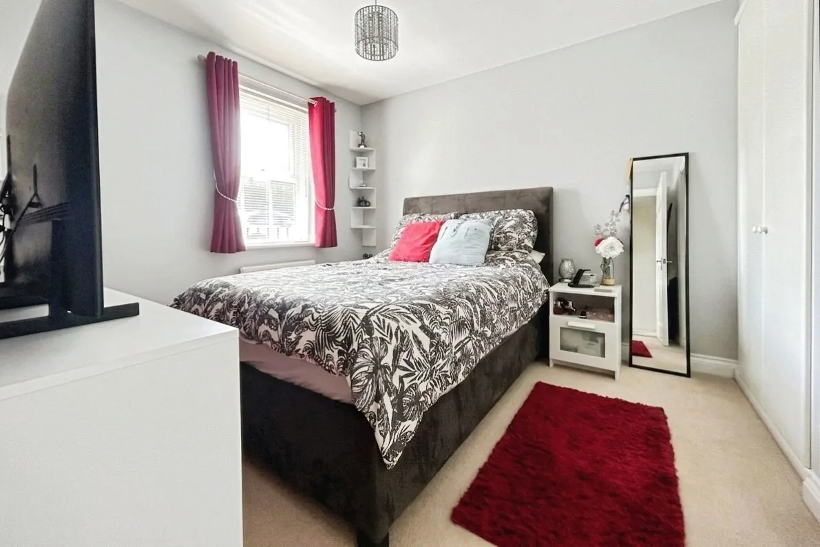 Creswell, Hook, Hampshire, RG27 9TG, photo 4