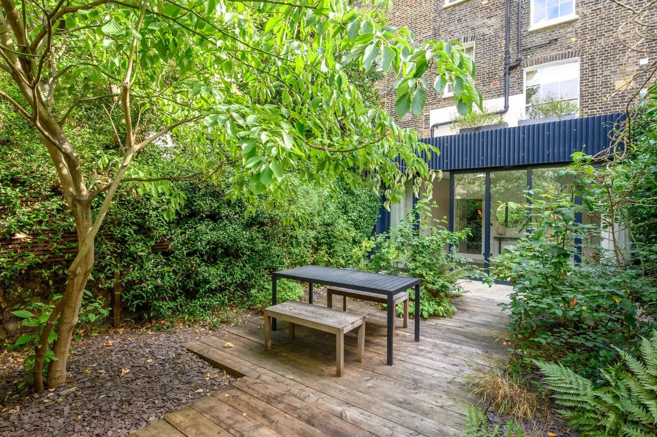 Granville Square, London, WC1X 9PD, photo 3