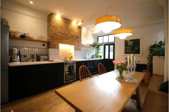 Hailsham Avenue, London, SW2, photo 2