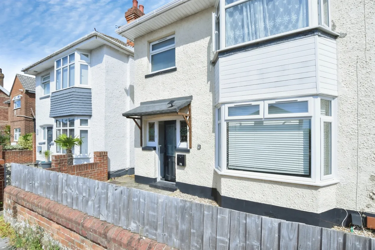 1 bed flat for sale — Beswick Avenue, Bournemouth