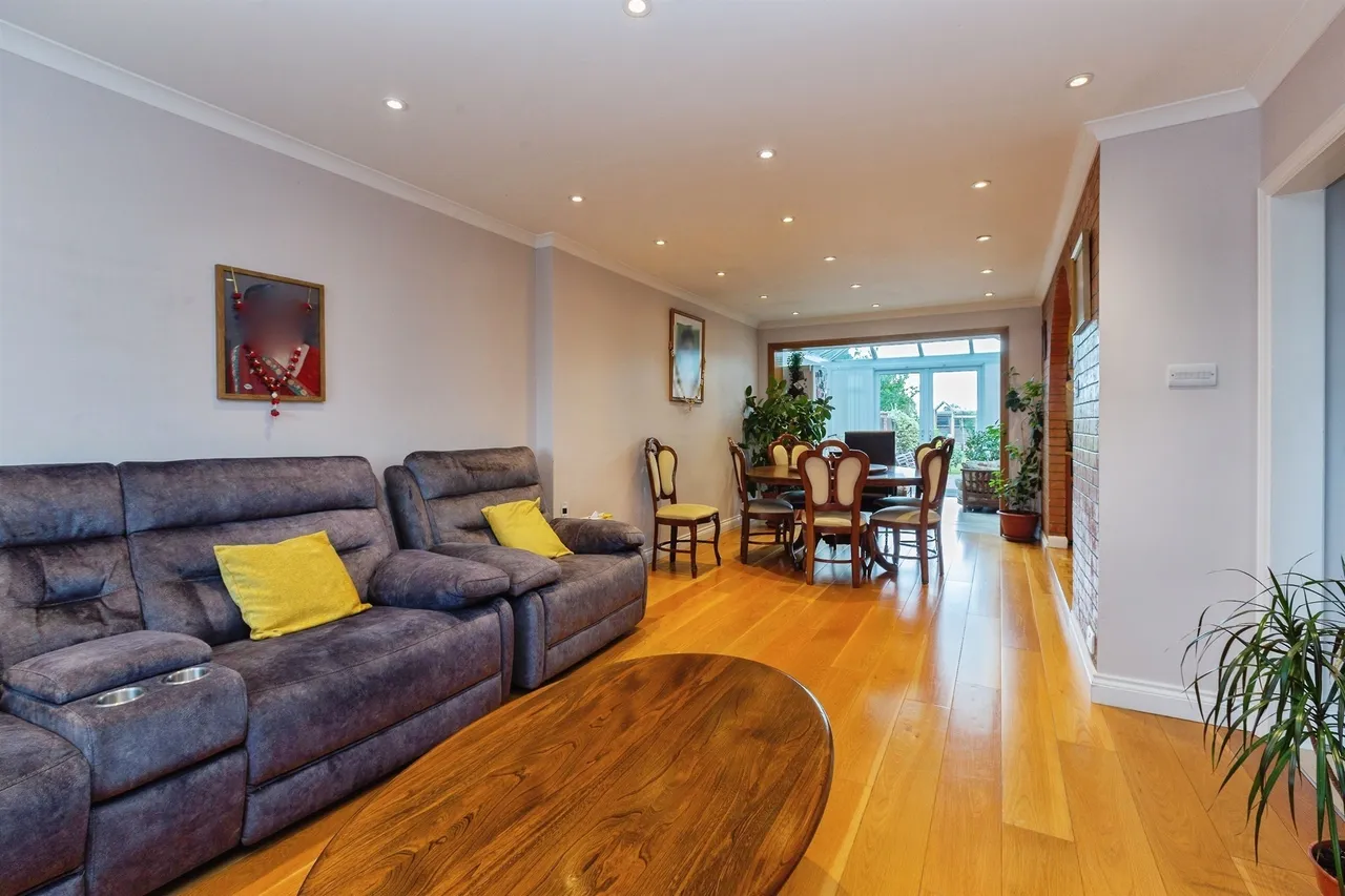 Lower Road, Stoke Mandeville, HP22, photo 5