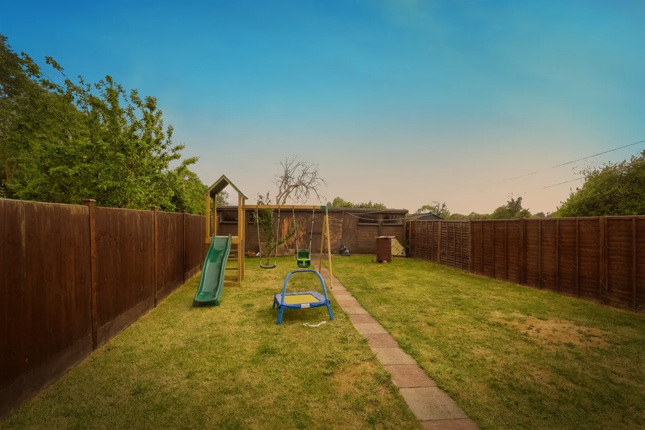 Lower Road, Stoke Mandeville, HP22, photo 4