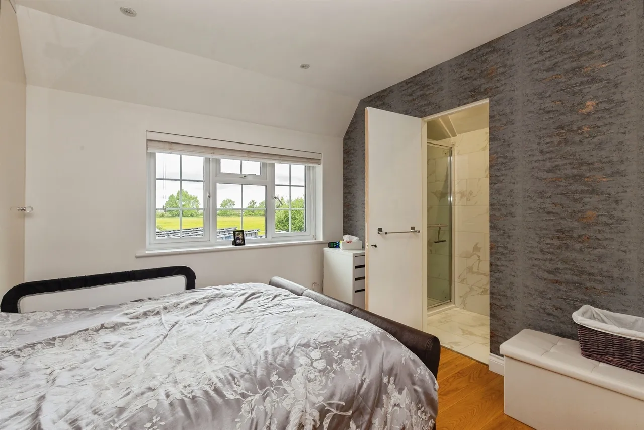 Lower Road, Stoke Mandeville, HP22, photo 8