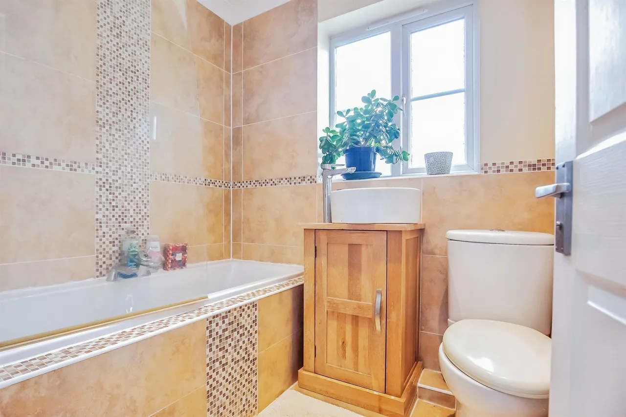 Elgar Way, Stamford, PE9, photo 14