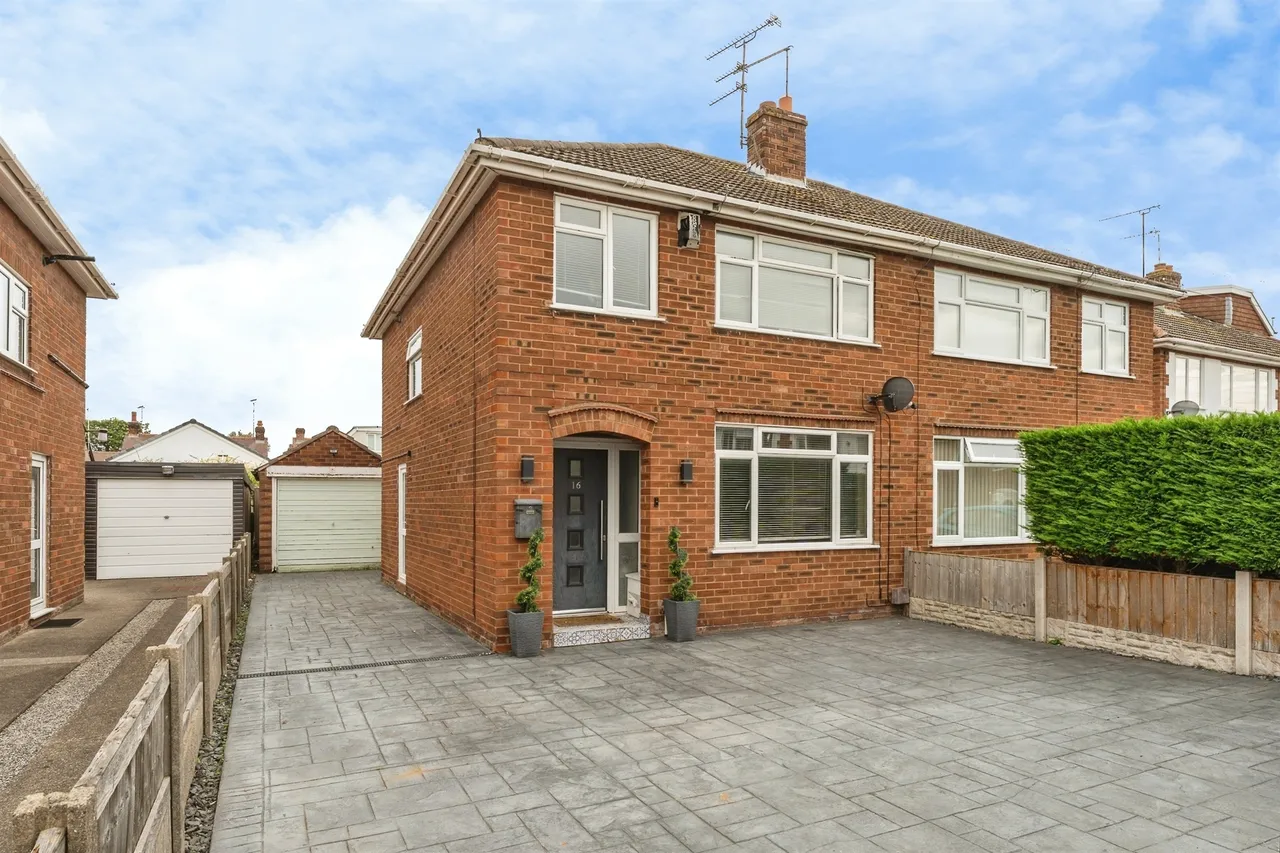3 bed house for sale — Virginia Drive, Blacon, Chester