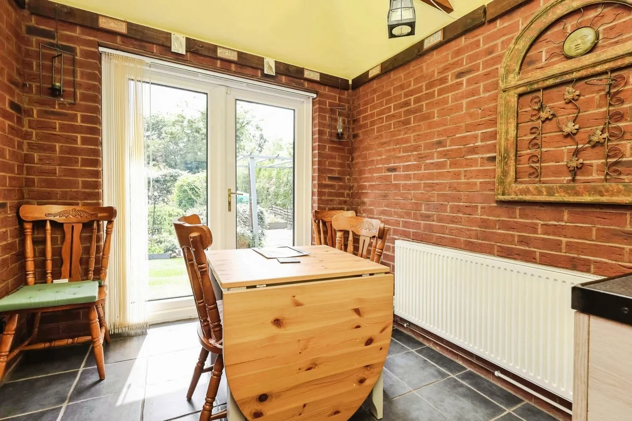 The Crest, Birmingham, B31, photo 6