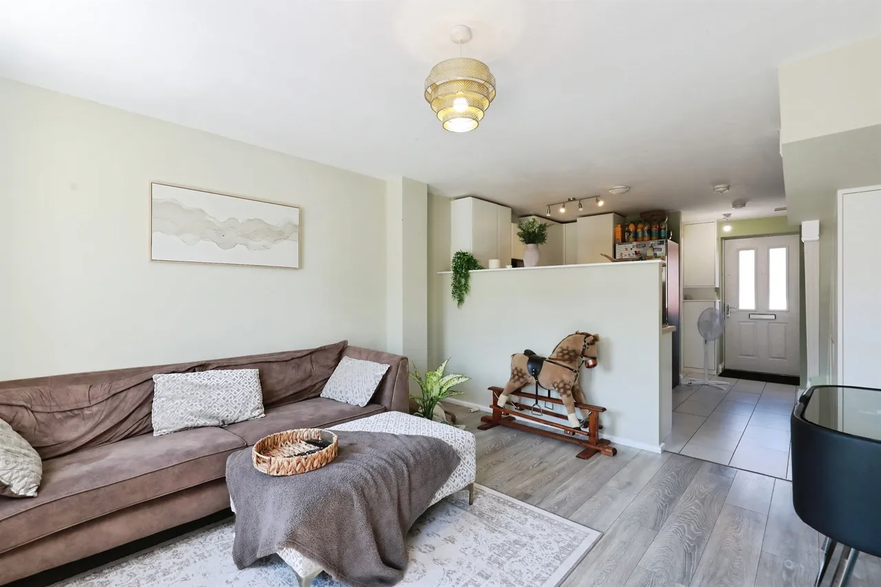 Nelsons Way, Stockton, SOUTHAM, photo 3