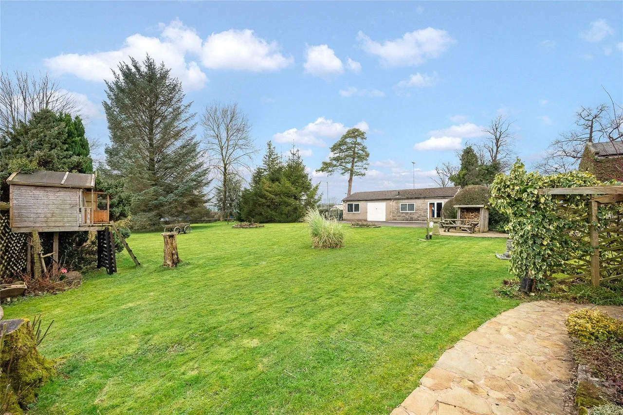 Edisford Road, Clitheroe, photo 35