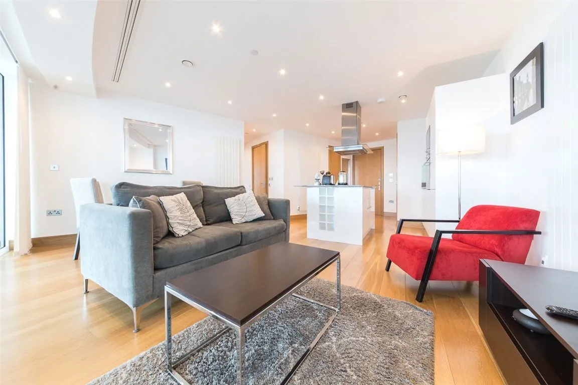 2 bed flat for sale, Arena Tower, London