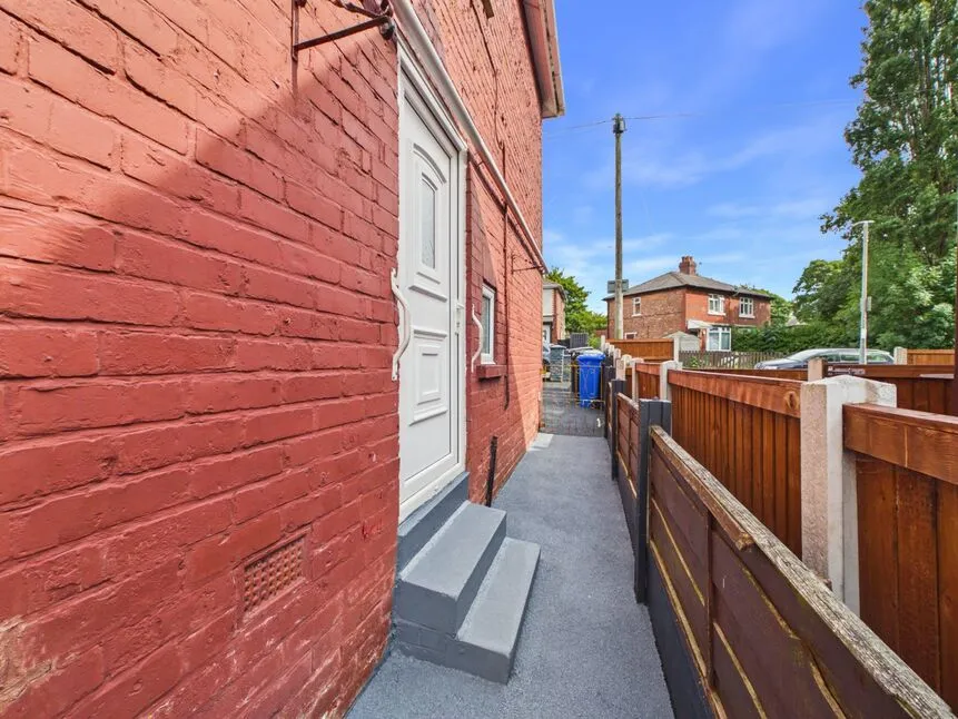 Wellbank Avenue, Ashton-under-Lyne, OL6, photo 16