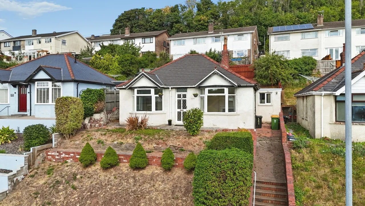 2 bed house for sale — Chepstow Road, Newport, NP19