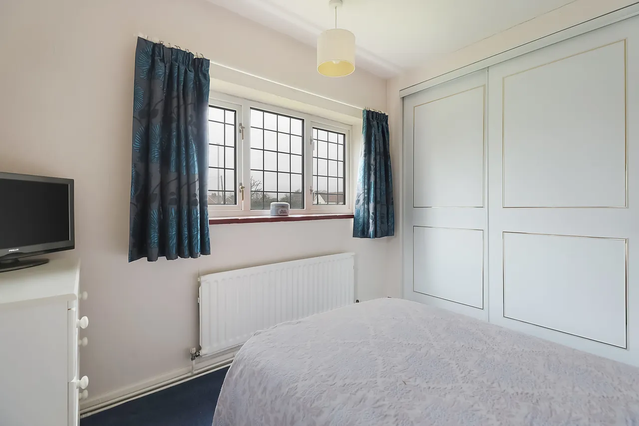 Balcombe Gardens, Horley, RH6, photo 13