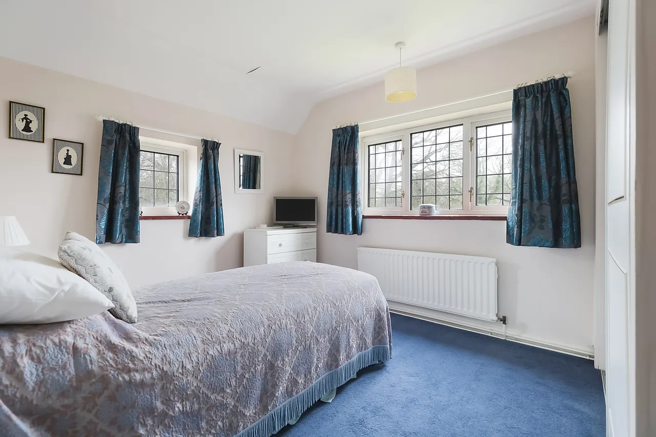 Balcombe Gardens, Horley, RH6, photo 11