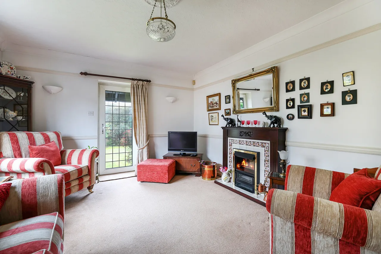 Balcombe Gardens, Horley, RH6, photo 7