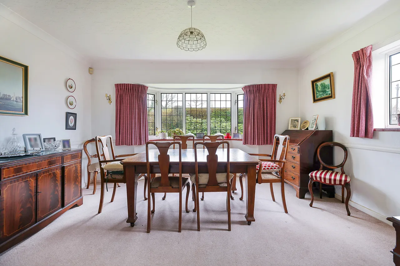 Balcombe Gardens, Horley, RH6, photo 4