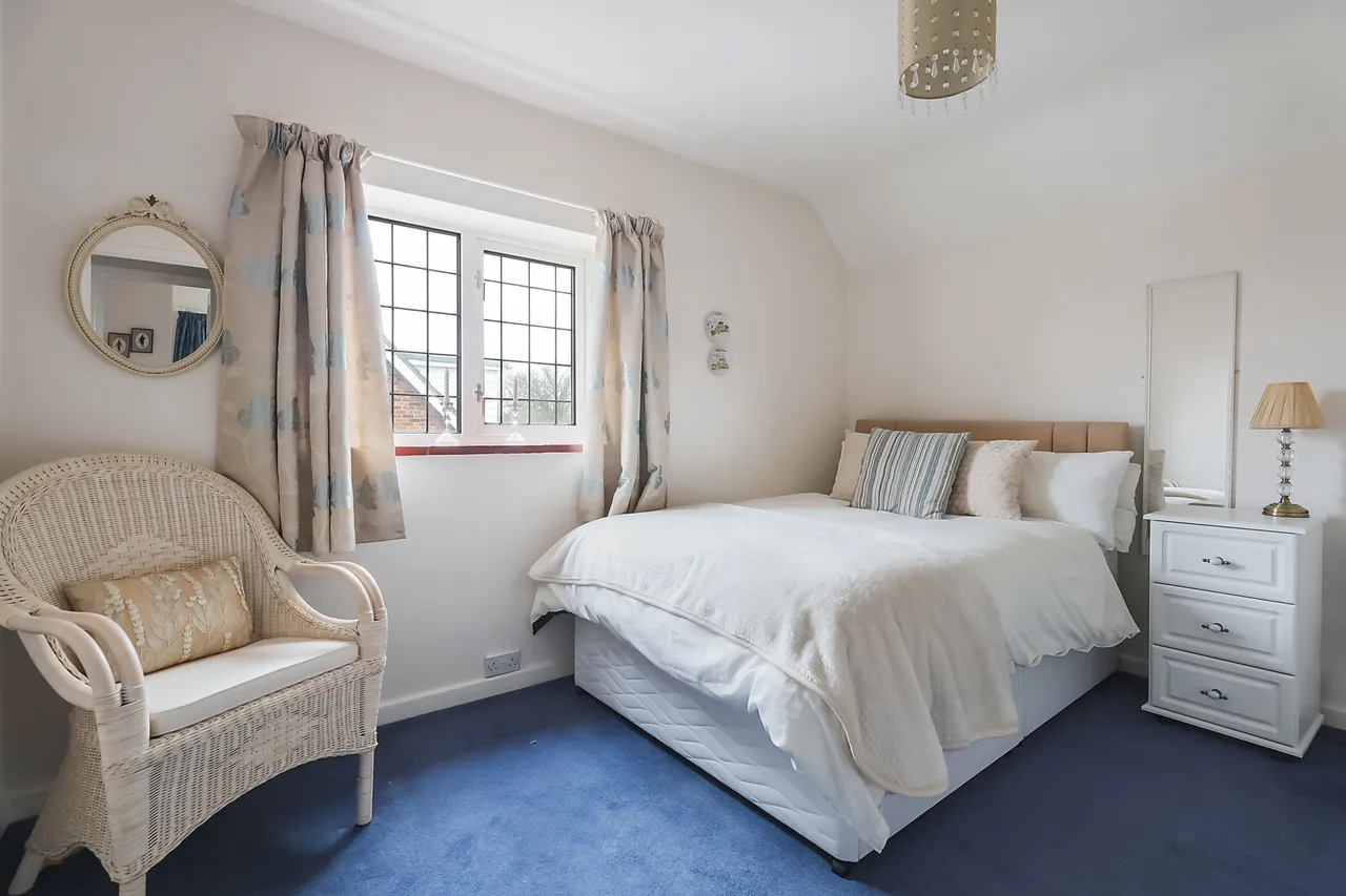 Balcombe Gardens, Horley, RH6, photo 10