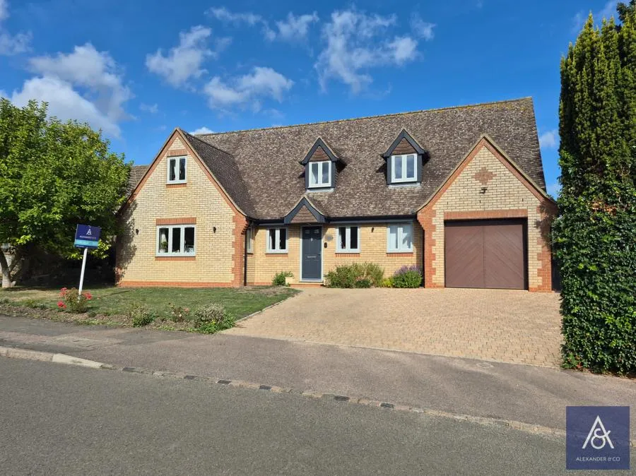 3 bed house for sale, South Close, Greatworth, OX17