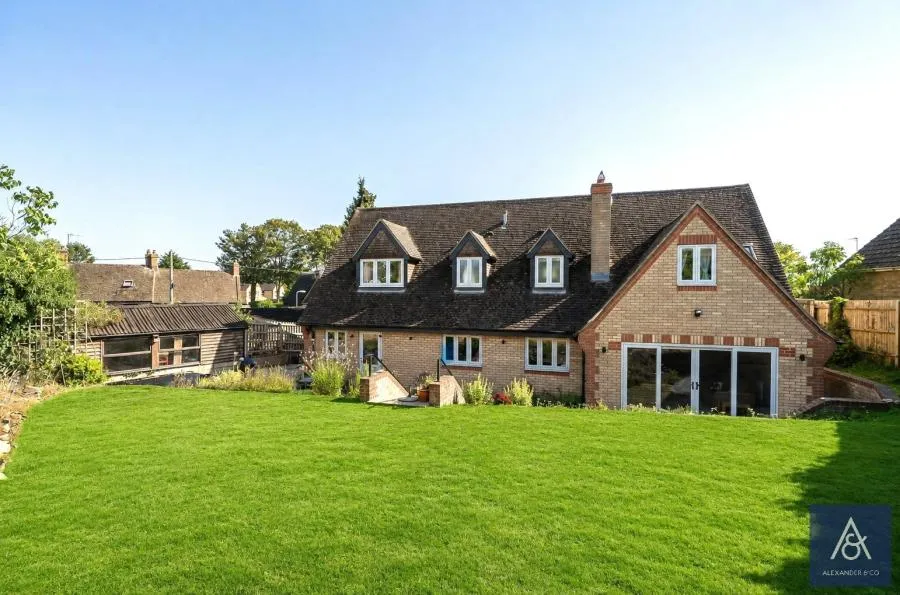South Close, Greatworth, OX17, photo 4