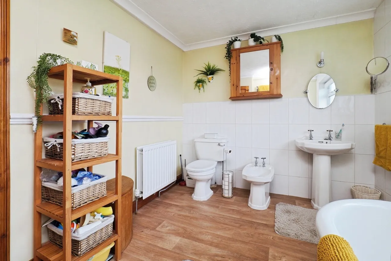 Valmont Road, Bramcote, Nottingham, Nottinghamshire, NG9, photo 14