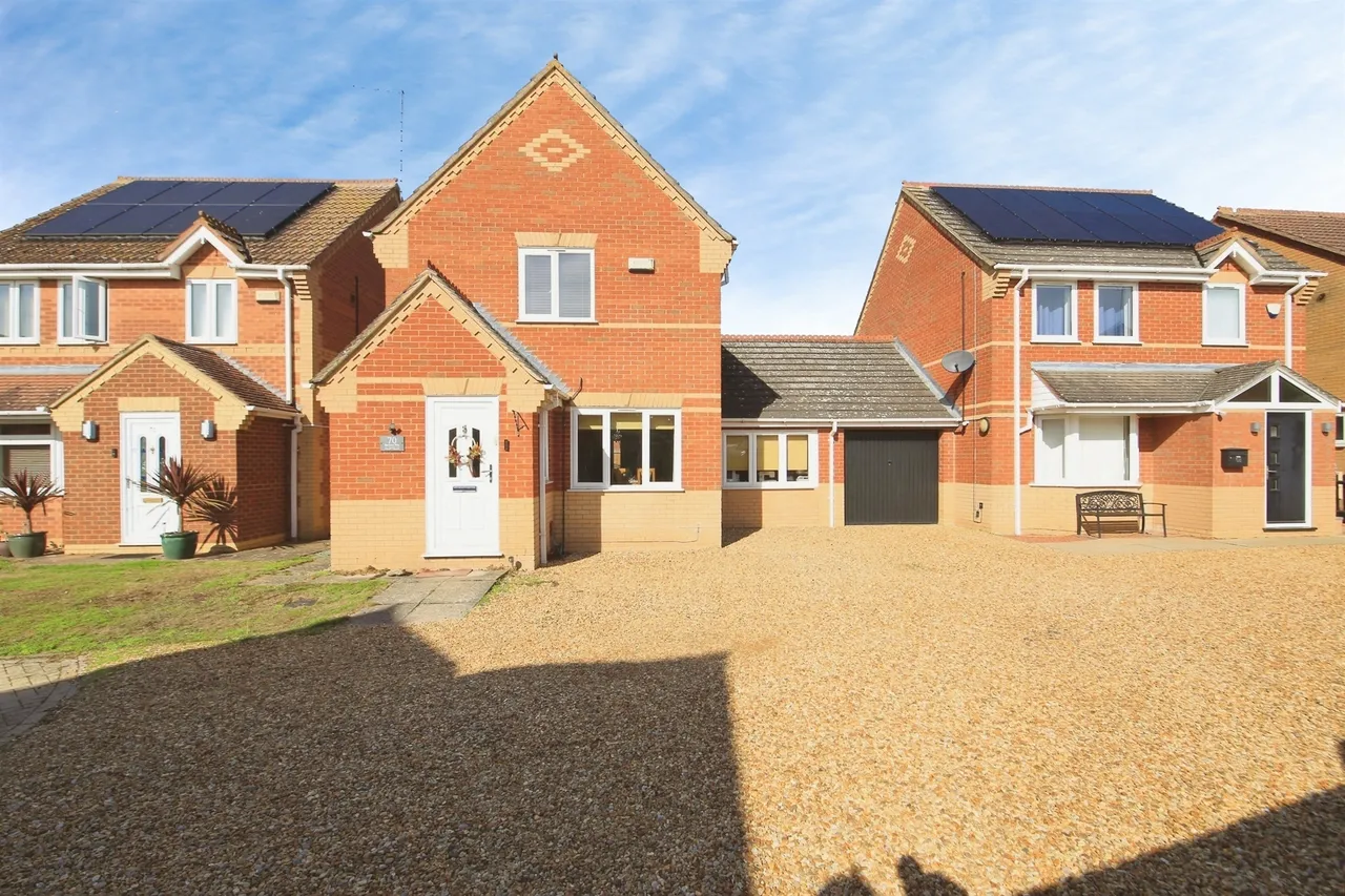 3 bed house for sale, Harvester Way, Crowland, PE6