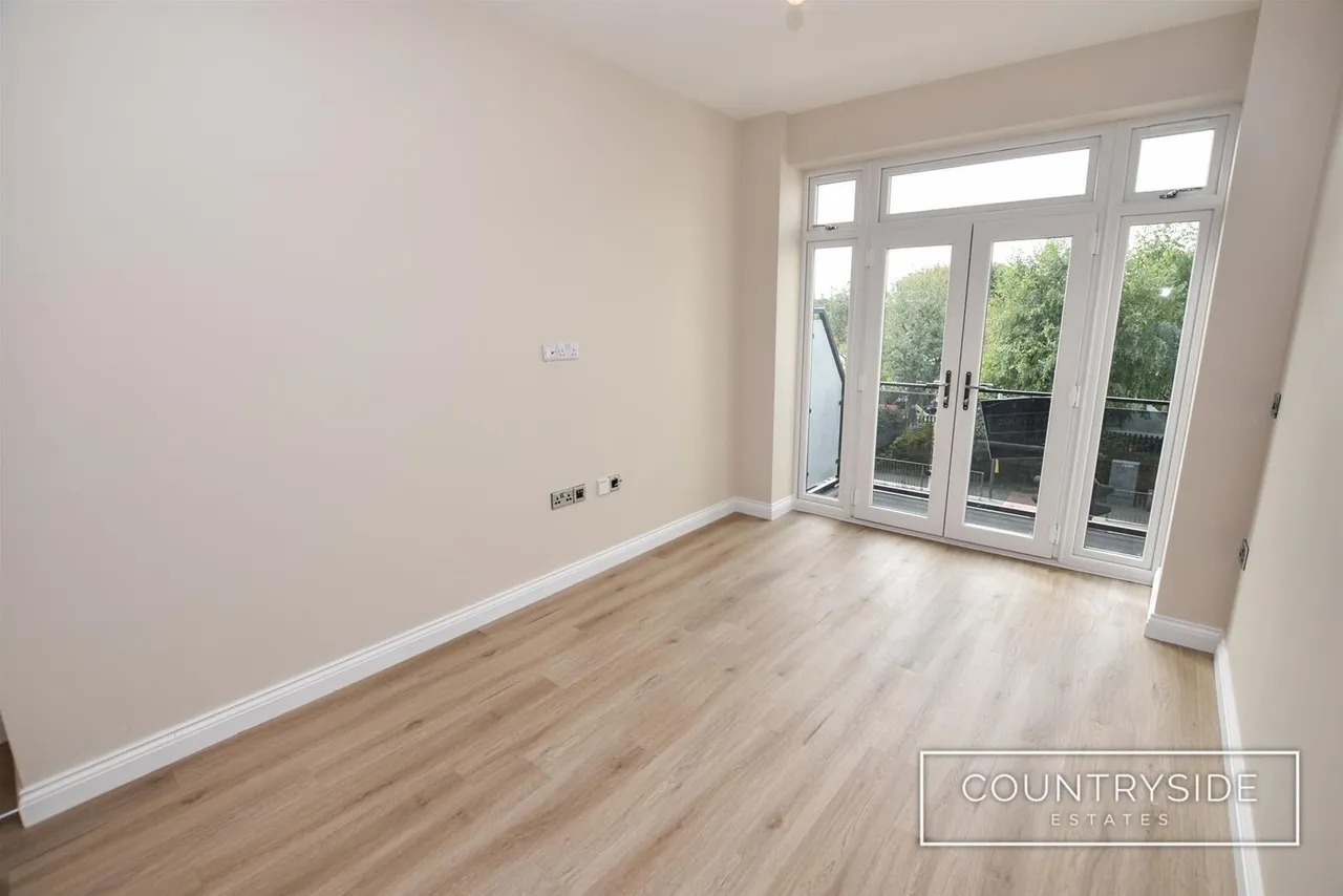 High Road, Benfleet, photo 6
