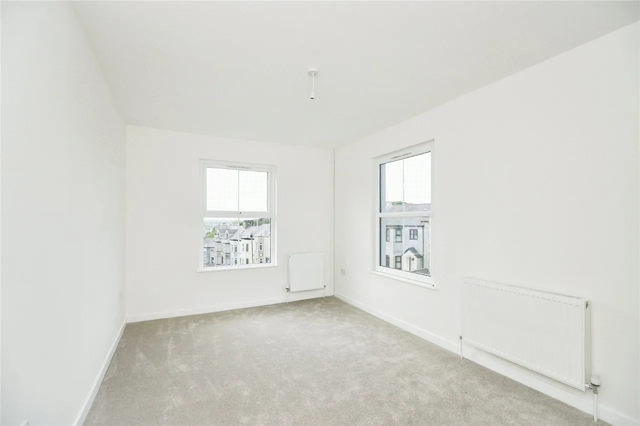 Victoria Road, Caernarfon, LL55, photo 11