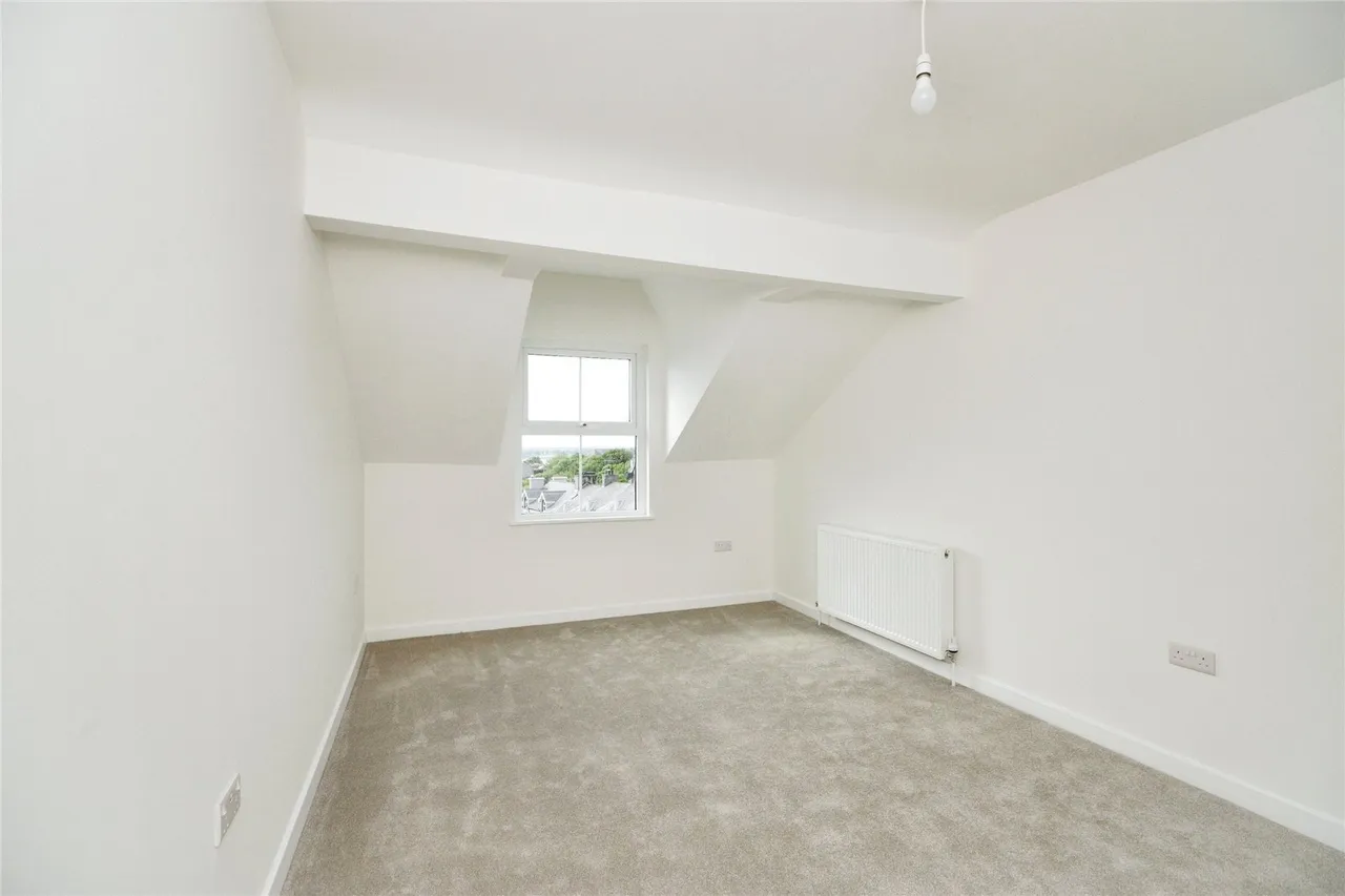 Victoria Road, Caernarfon, LL55, photo 14