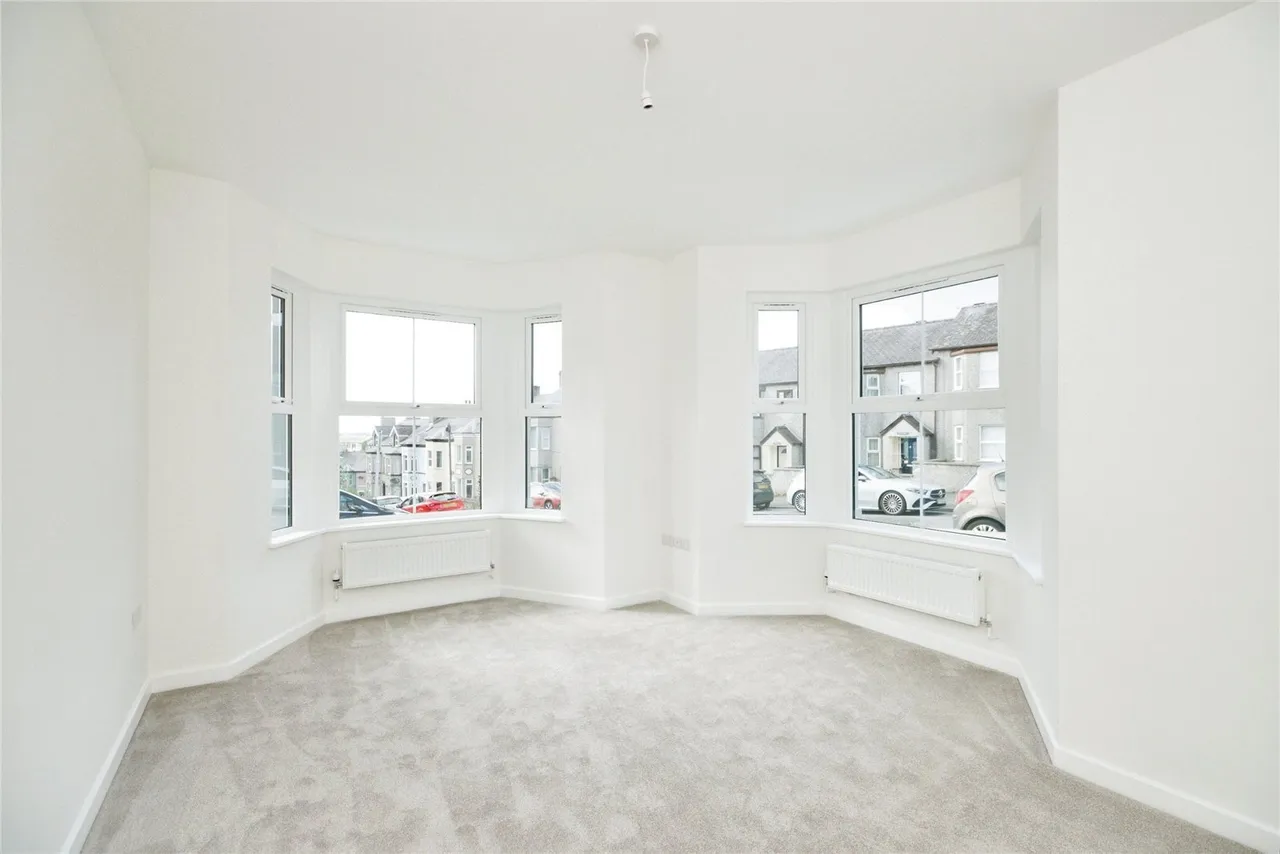 Victoria Road, Caernarfon, LL55, photo 4
