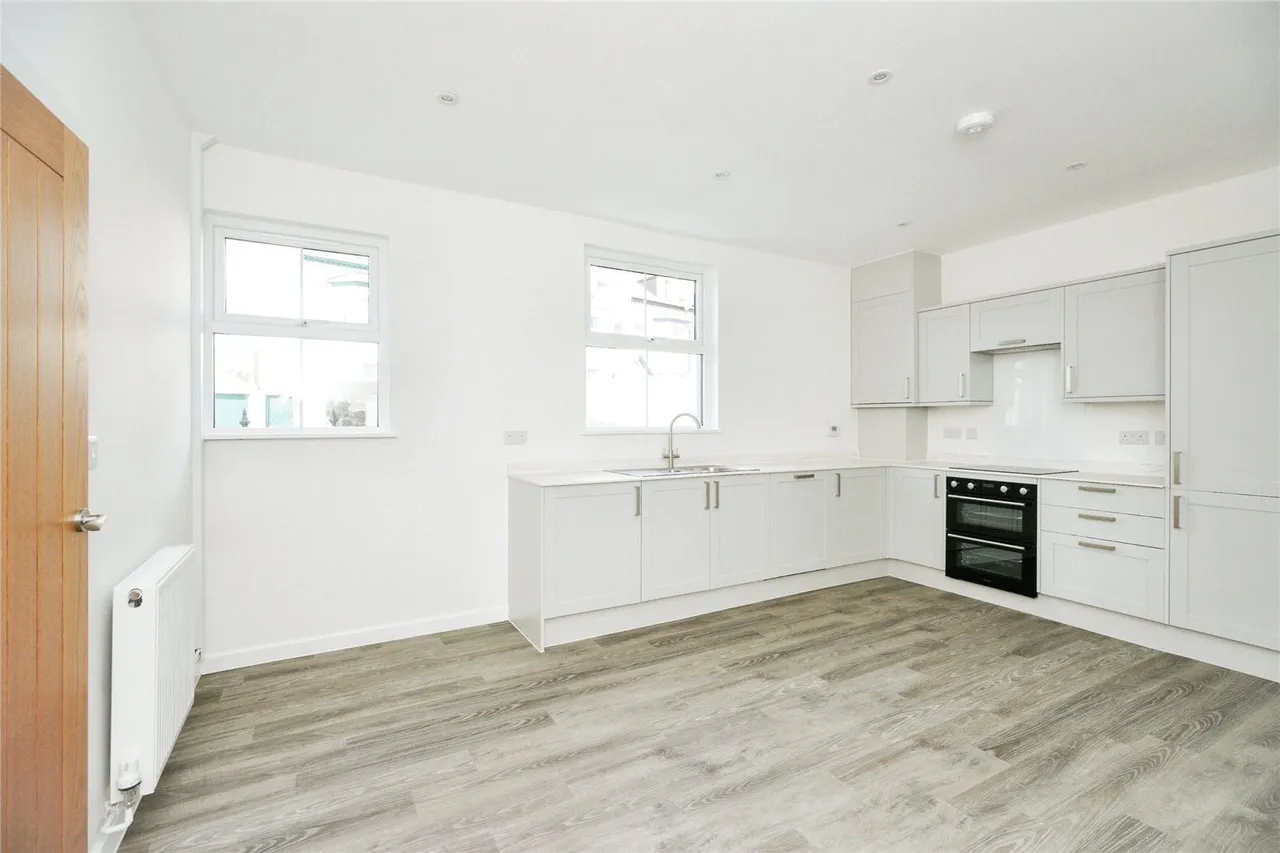 Victoria Road, Caernarfon, LL55, photo 22