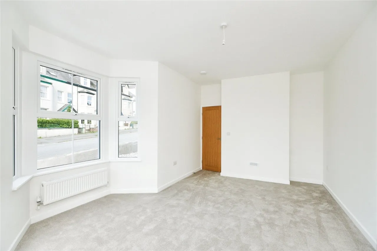 Victoria Road, Caernarfon, LL55, photo 5