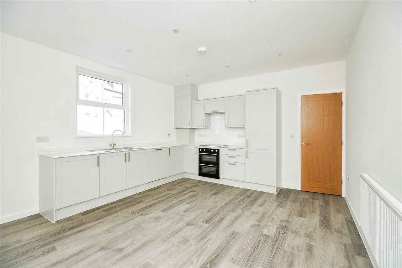 Victoria Road, Caernarfon, LL55, photo 6