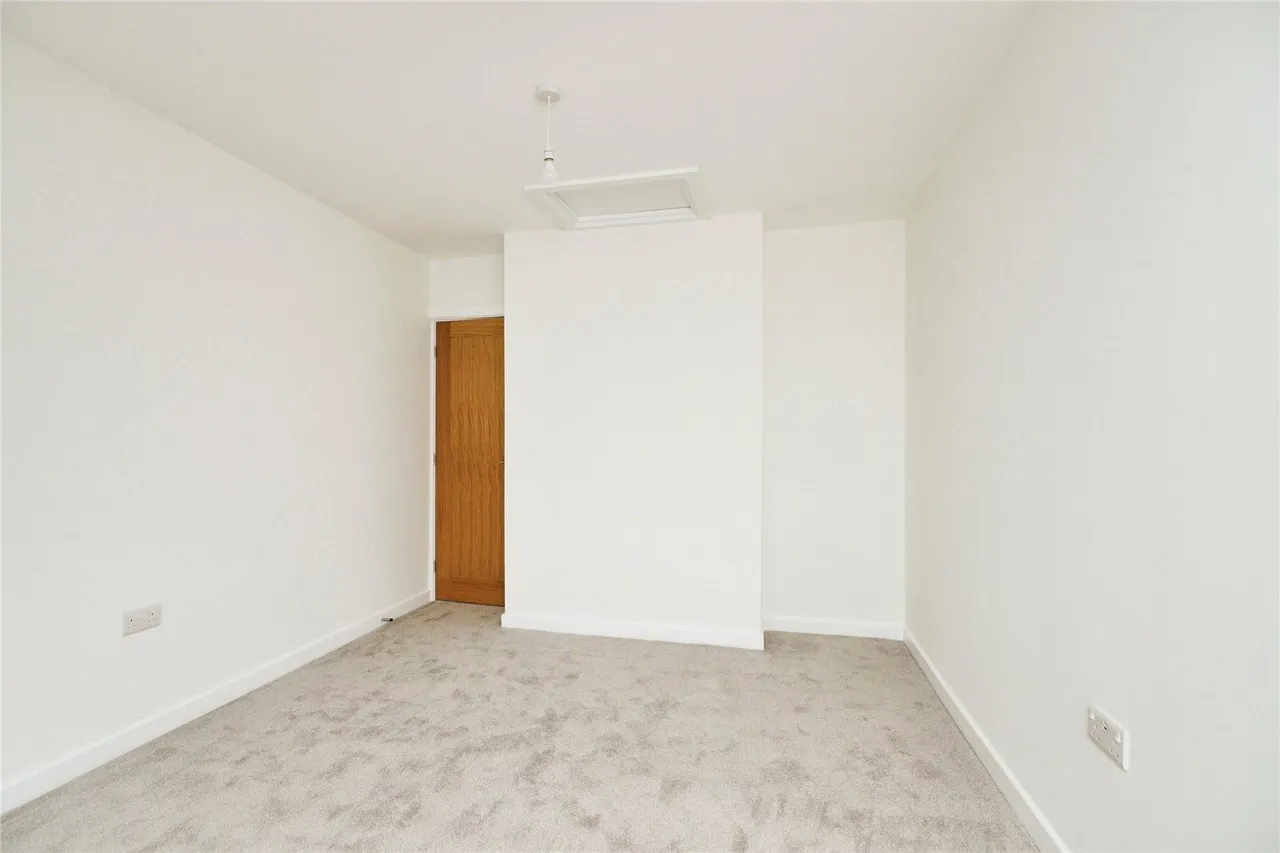 Victoria Road, Caernarfon, LL55, photo 27