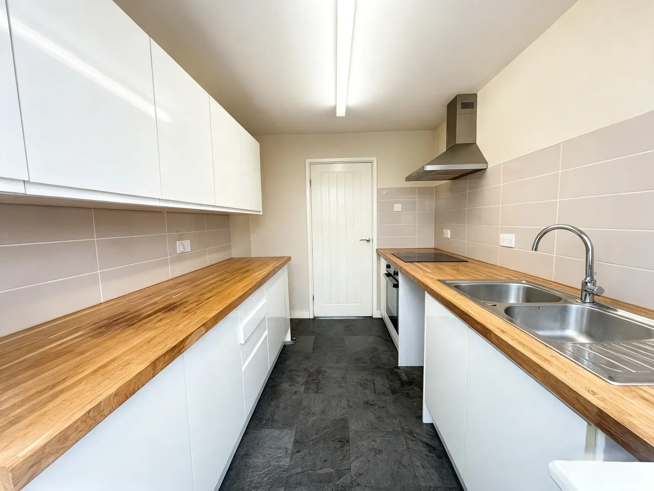 Oakthorpe Gardens, Tividale, Oldbury, B69 2LF, photo 3