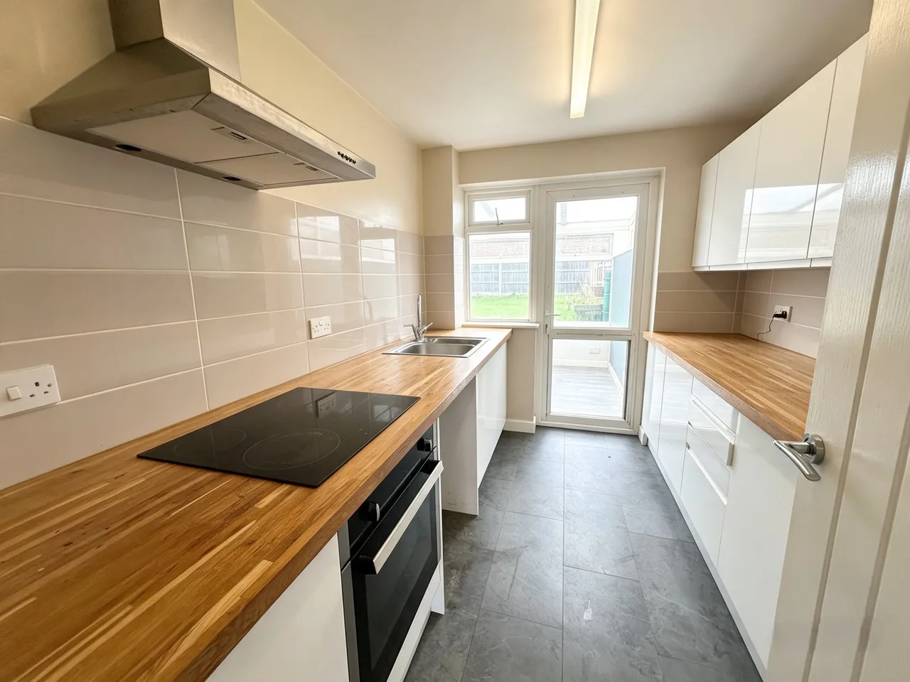 Oakthorpe Gardens, Tividale, Oldbury, B69 2LF, photo 4