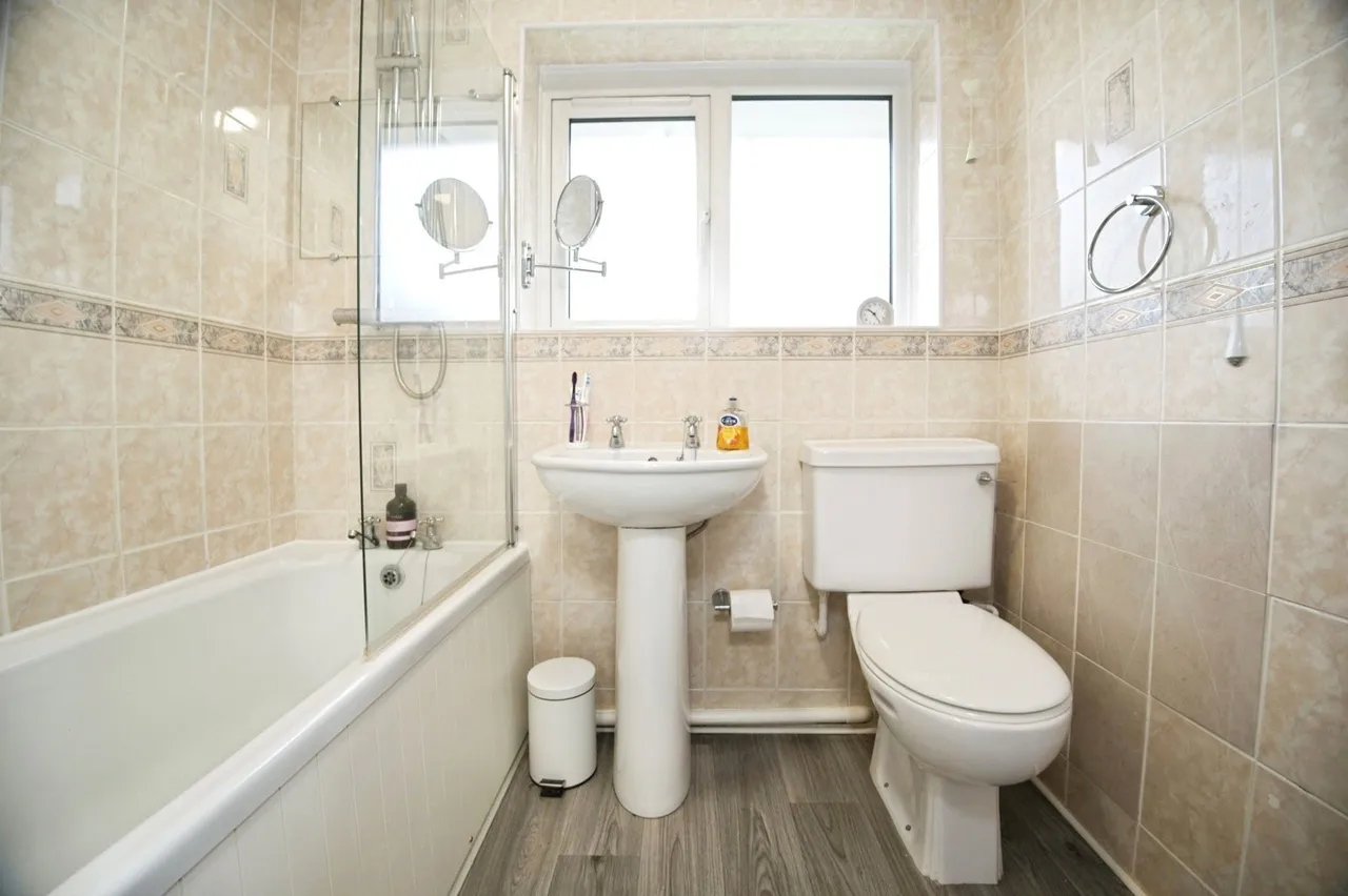 Menai Way, Rumney, Cardiff, CF3, photo 11