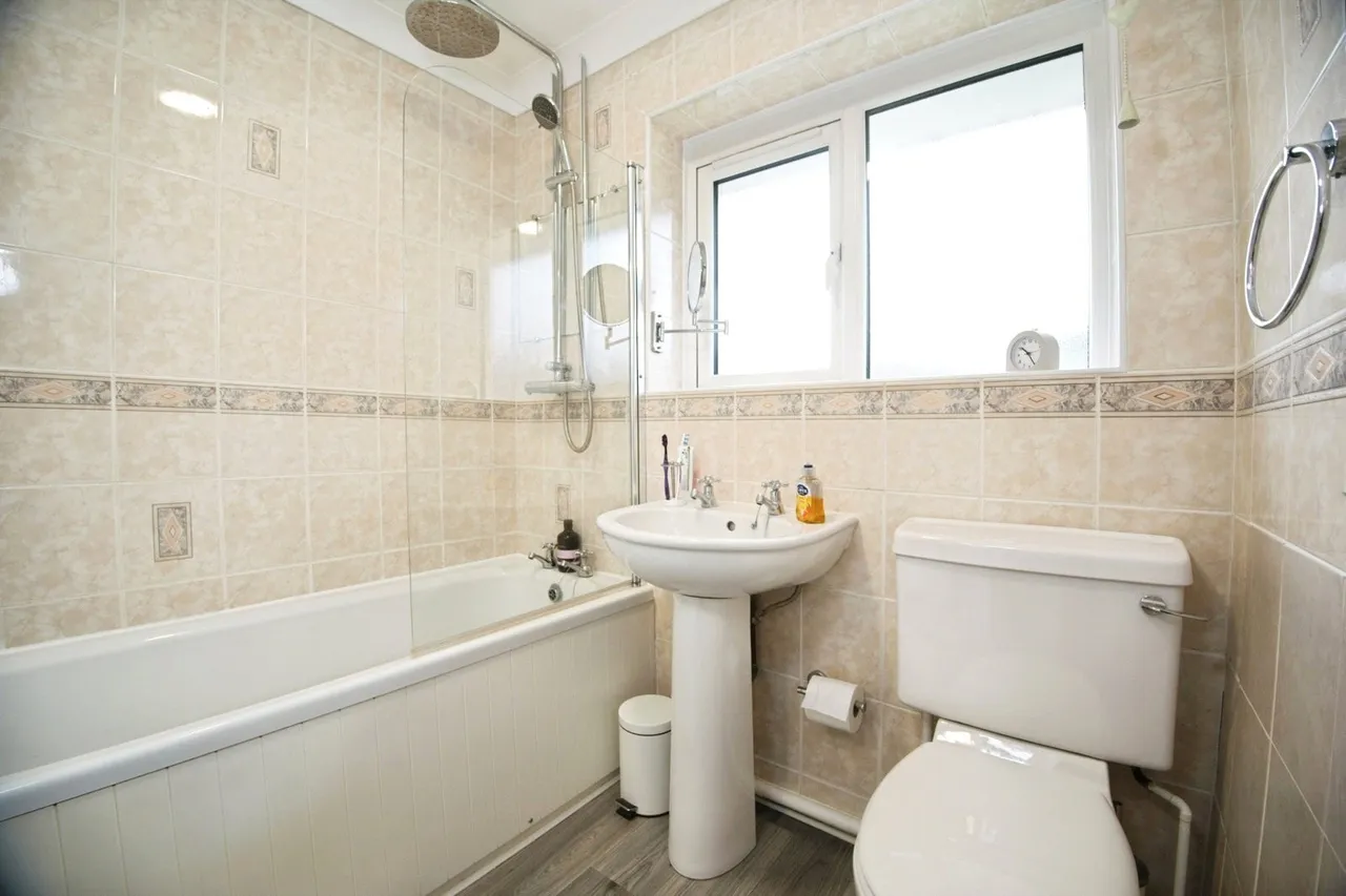 Menai Way, Rumney, Cardiff, CF3, photo 12