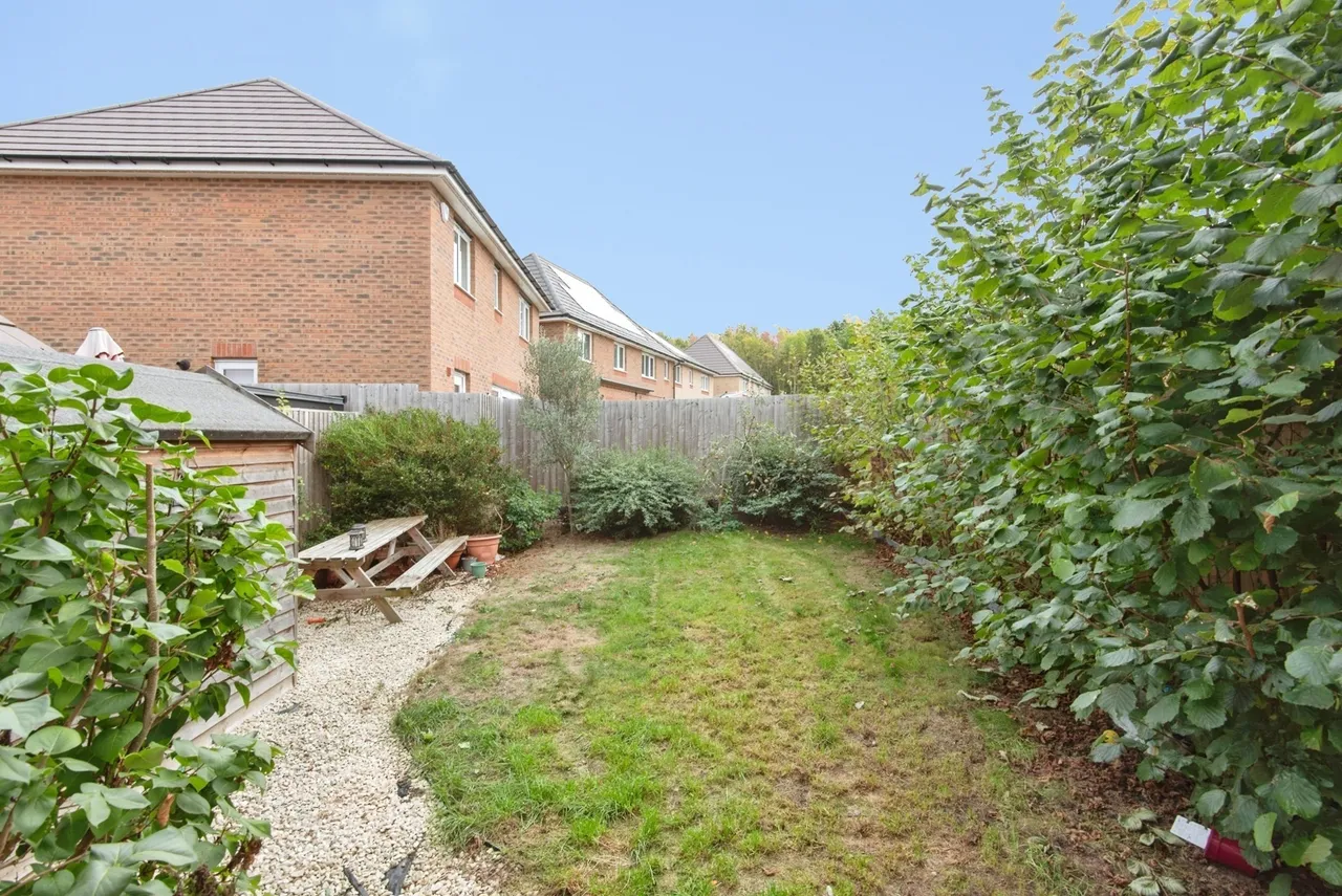 Annas Meadow, Shefford, SG17, photo 5